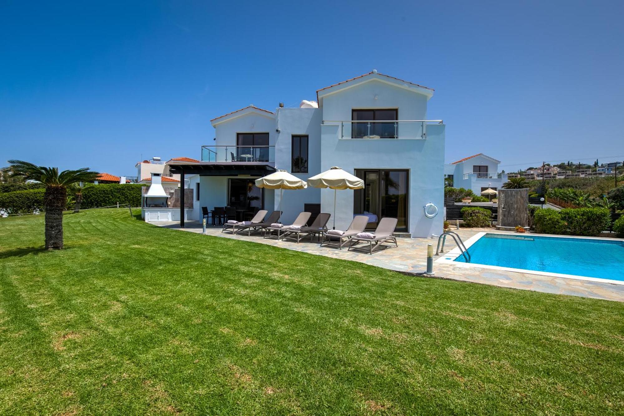 Platzia Beach Villas Пафос Экстерьер фото