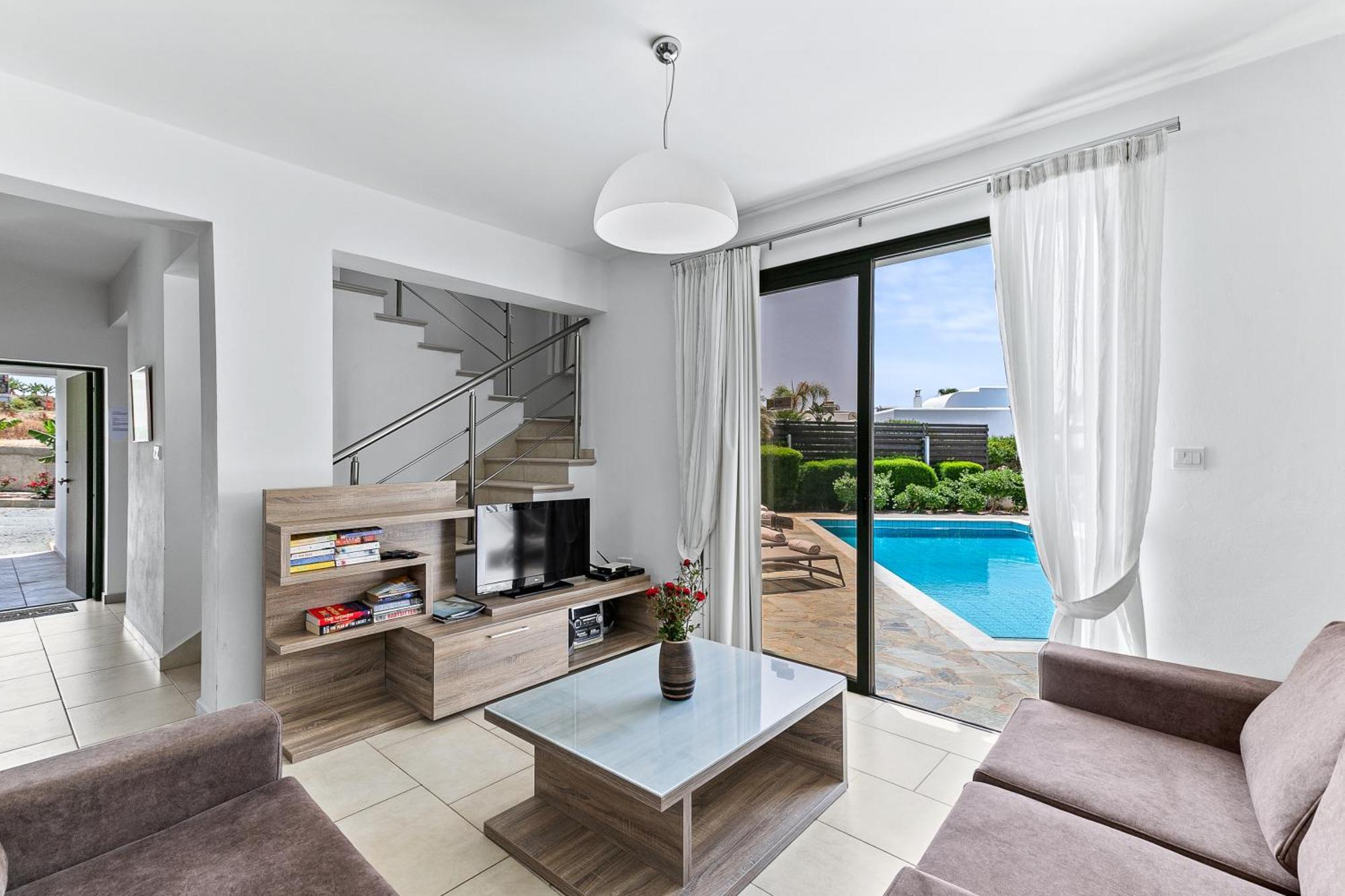 Platzia Beach Villas Пафос Экстерьер фото
