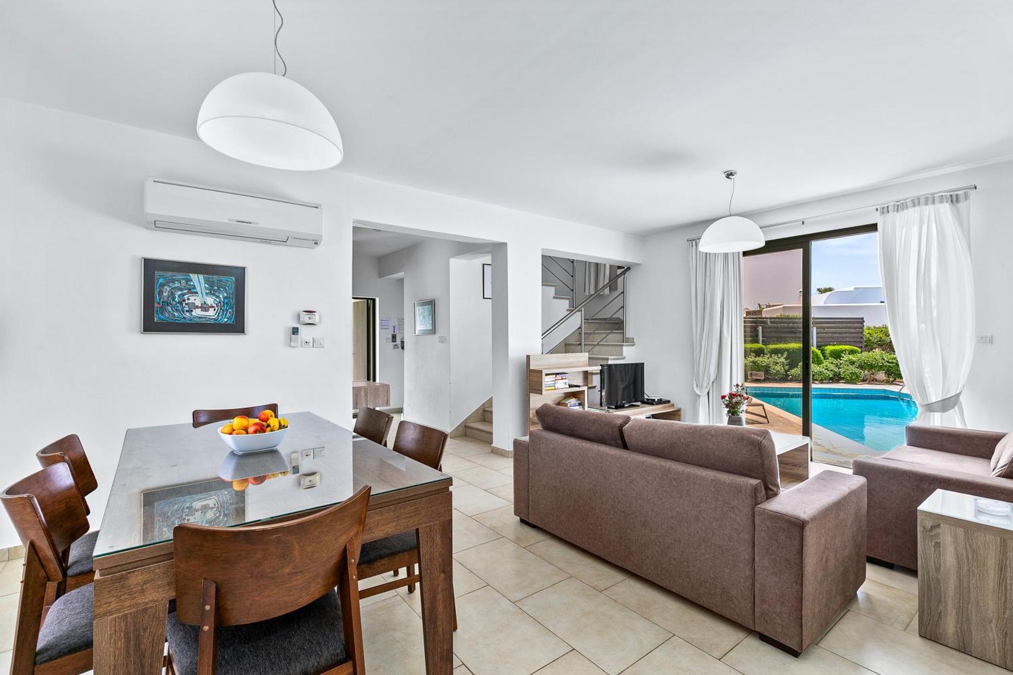 Platzia Beach Villas Пафос Экстерьер фото