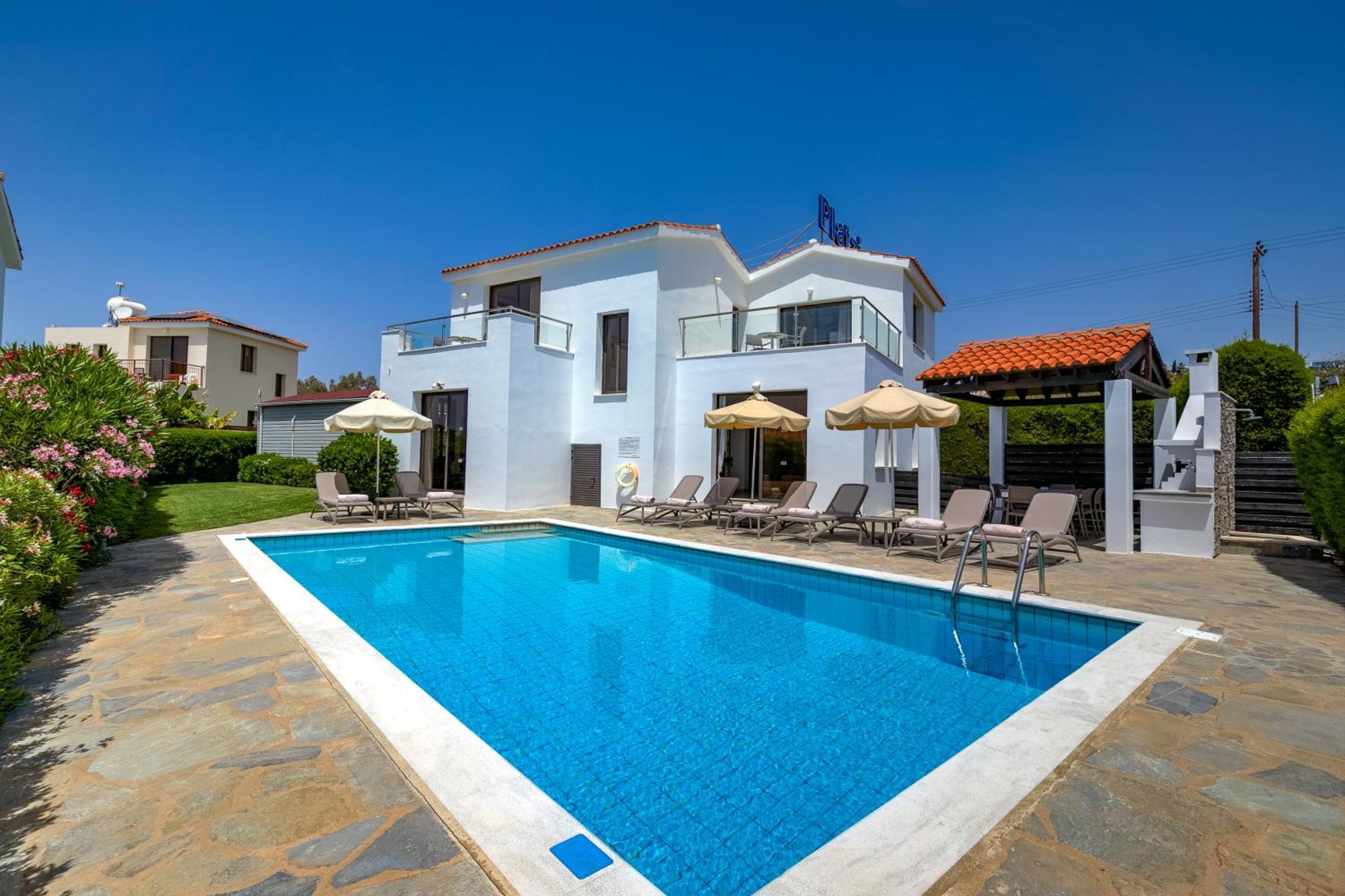 Platzia Beach Villas Пафос Экстерьер фото