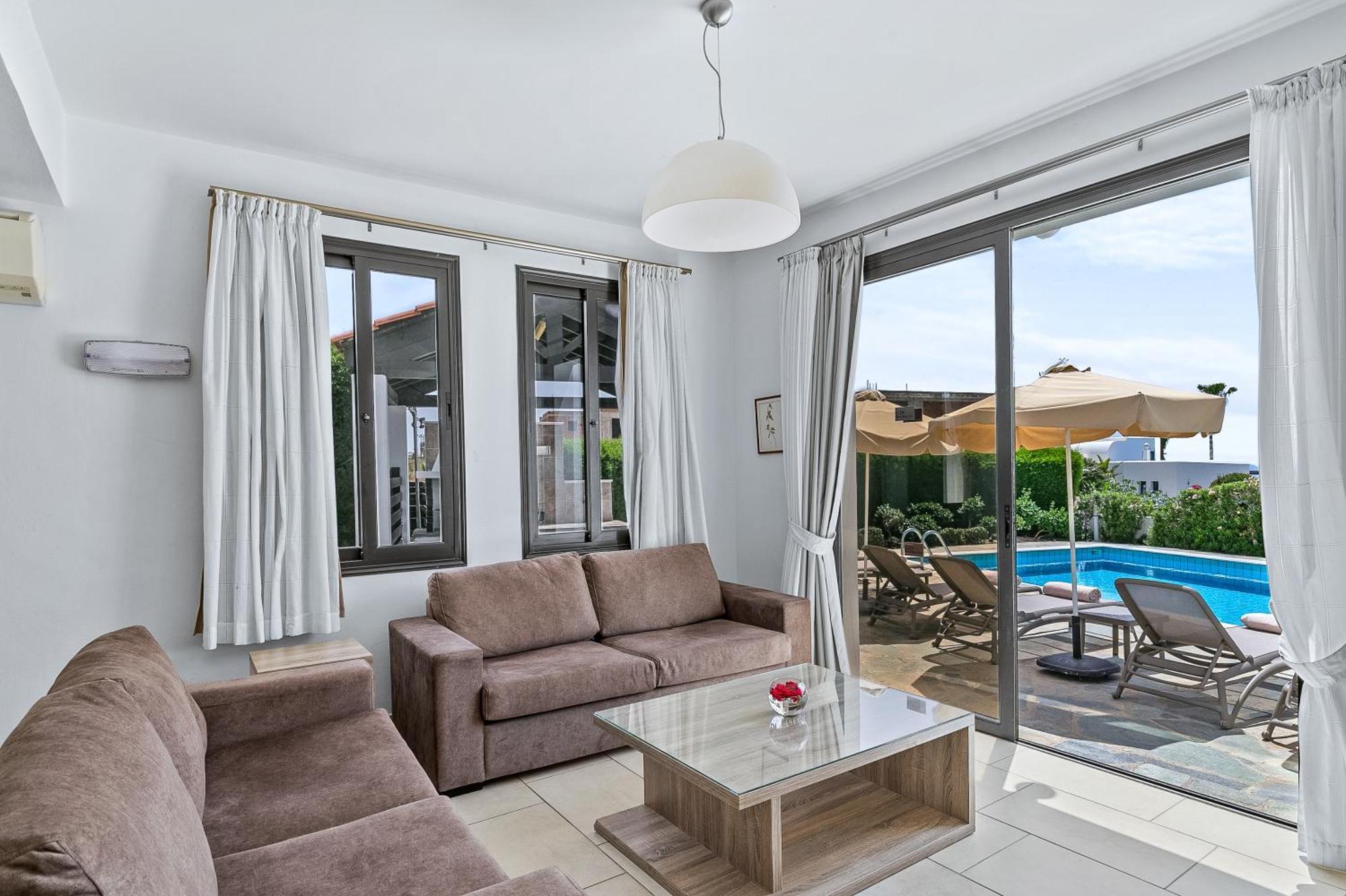 Platzia Beach Villas Пафос Экстерьер фото